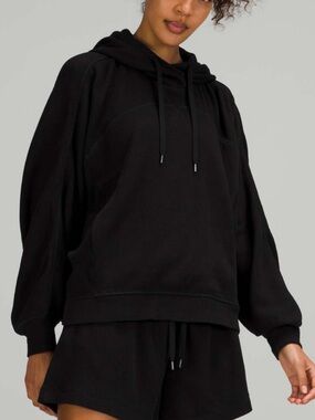 Lululemon Mellow In Hoodie *Waffle
Black size m/l